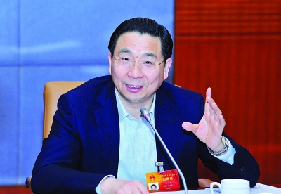 聚焦兩會:以信息帶動制造 實現“中國智造”