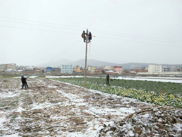  云南電網(wǎng)積極應對雨雪天氣確保電網(wǎng)安全
