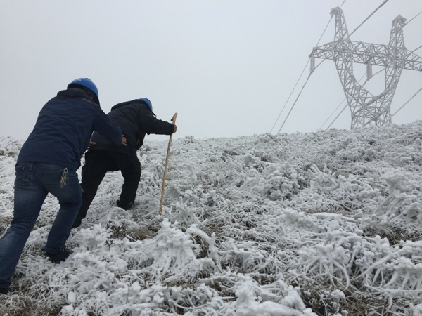  云南電網(wǎng)積極應對雨雪天氣確保電網(wǎng)安全