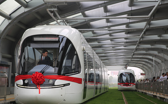 國(guó)內(nèi)首個(gè)采用能量型超級(jí)電容技術(shù)的有軌電車(chē)正式運(yùn)營(yíng)