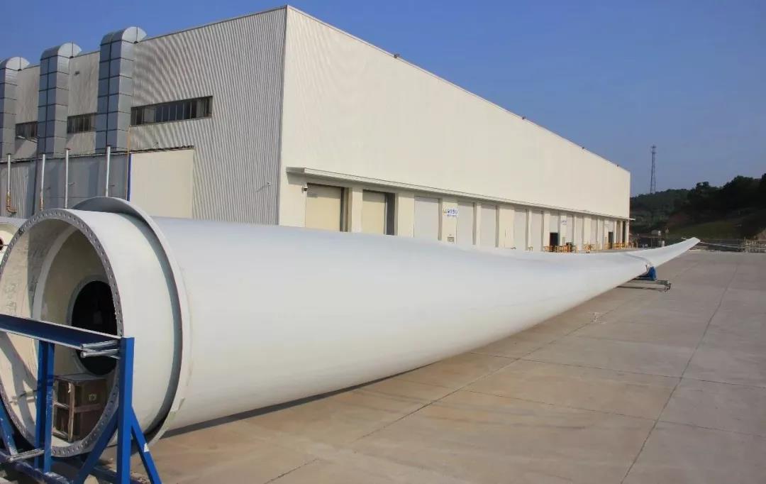 72米長、LCOE最低！國內(nèi)首款海陸兩用風(fēng)電葉片成功下線