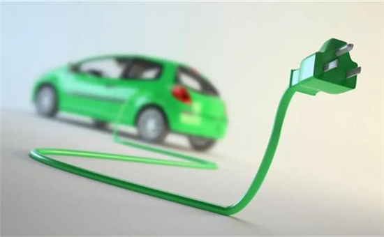 電動車市半年考：“占號車”成為棄子，插混風(fēng)頭正勁