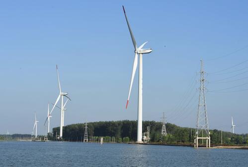 安徽首個(gè)湖面風(fēng)電場(chǎng)發(fā)電量超過40億千瓦時(shí)